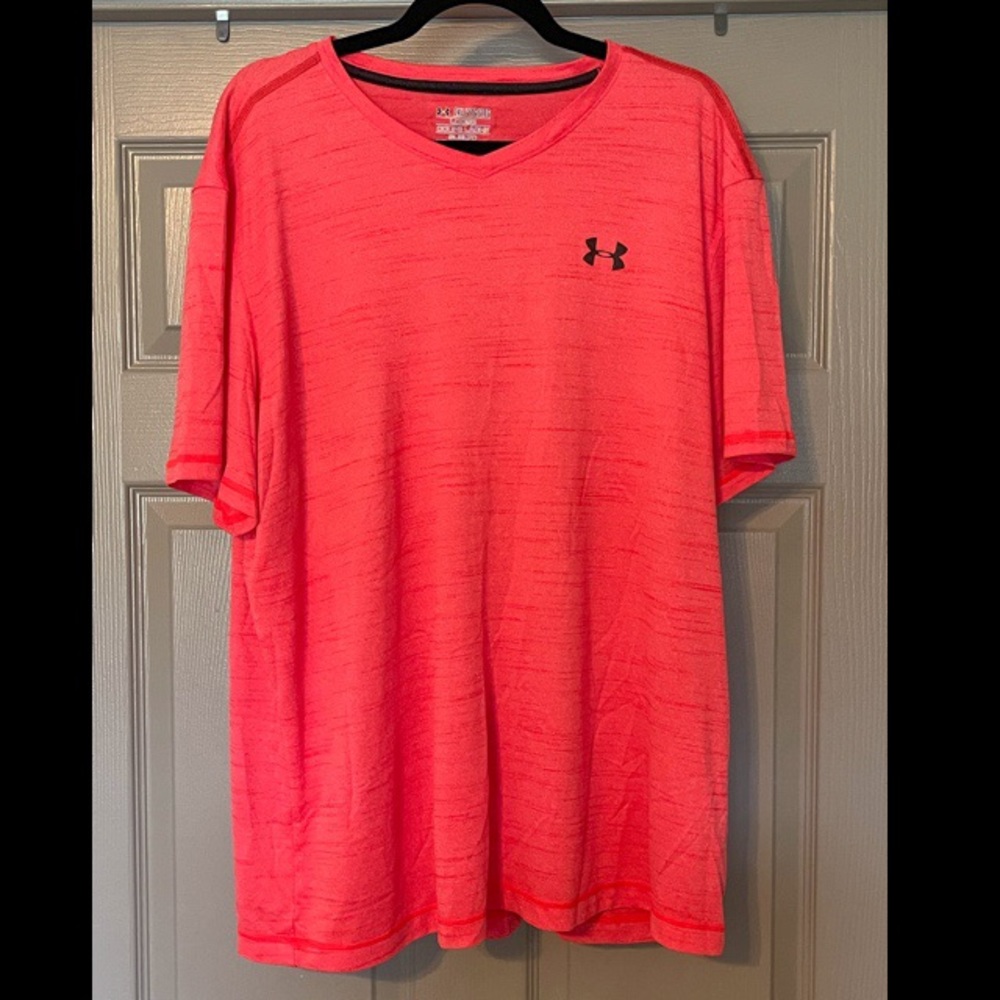 Under Armour Loose Fit - V Neck Shirt - XXL